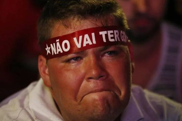 
	Golpe: &quot;Observa-se que a Senhora Presidente aparenta transpor sua indigna&ccedil;&atilde;o para uma acusa&ccedil;&atilde;o s&eacute;ria e gravosa contra as institui&ccedil;&otilde;es&quot;
 (REUTERS/Paulo Whitaker)