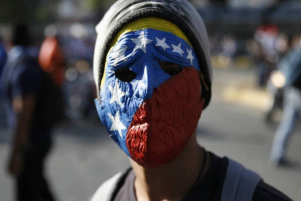 México lamenta violência na Venezuela e pede diálogo