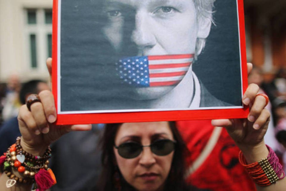 "Inglaterra não permitirá saída de Assange do país"