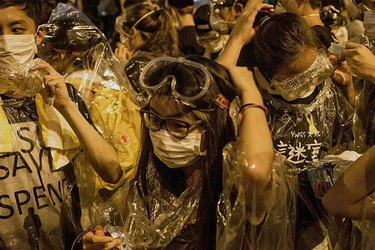 
	Manifestantes em Hong Kong: outras 60 pessoas teriam sido interrogadas pela pol&iacute;cia
 (Getty Images)