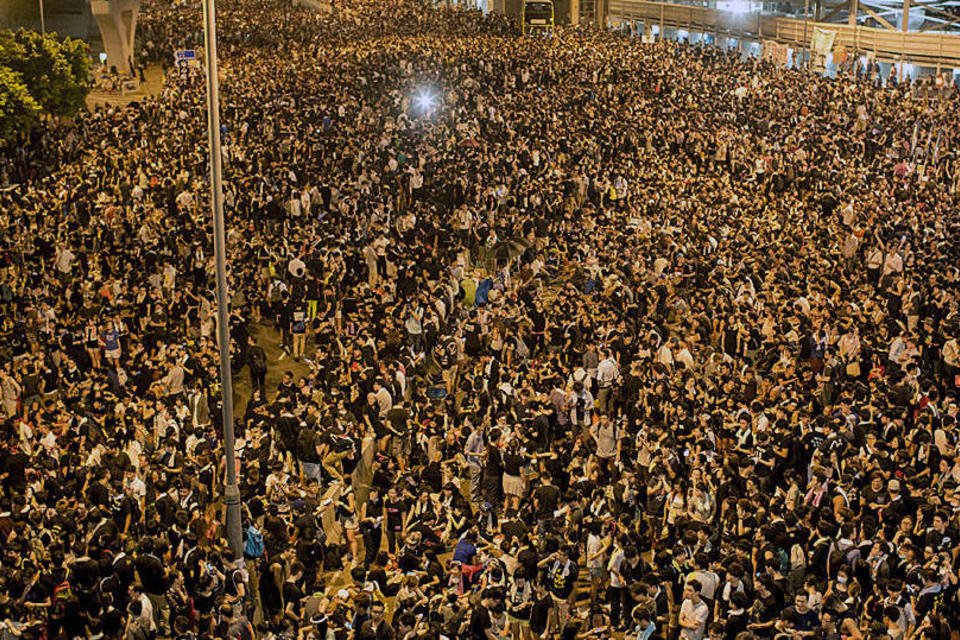 Protestos diminuem à espera de diálogo em Hong Kong