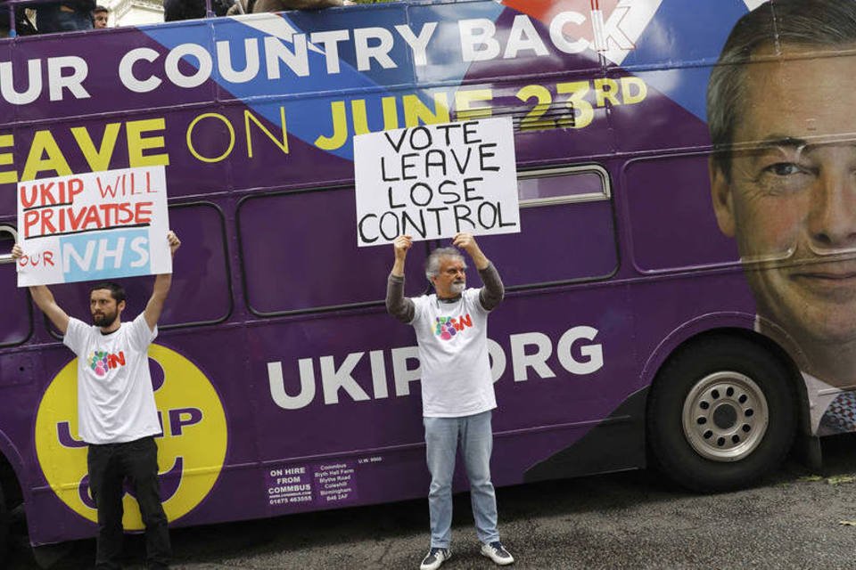 Batalha pró e contra Brexit é travada nas ruas de Londres