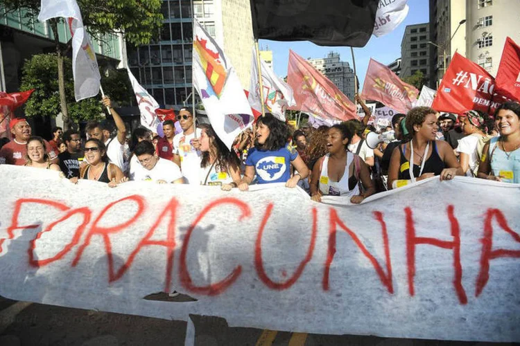 
	Rio de Janeiro: manifestantes protestam contra Cunha e a possibilidade de impeachment de Dilma
 (Tomaz Silva/ Agência Brasil)
