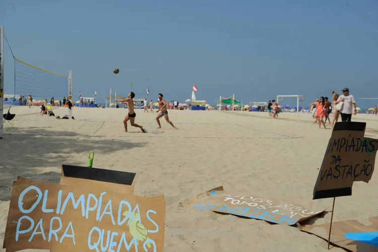 Manifestantes protestam contra a realização das Olimpíadas Rio: Brasileiros não são os únicos a olhar com desconfiança para a realização dos Jogos (Tomaz Silva/ Agência Brasil)