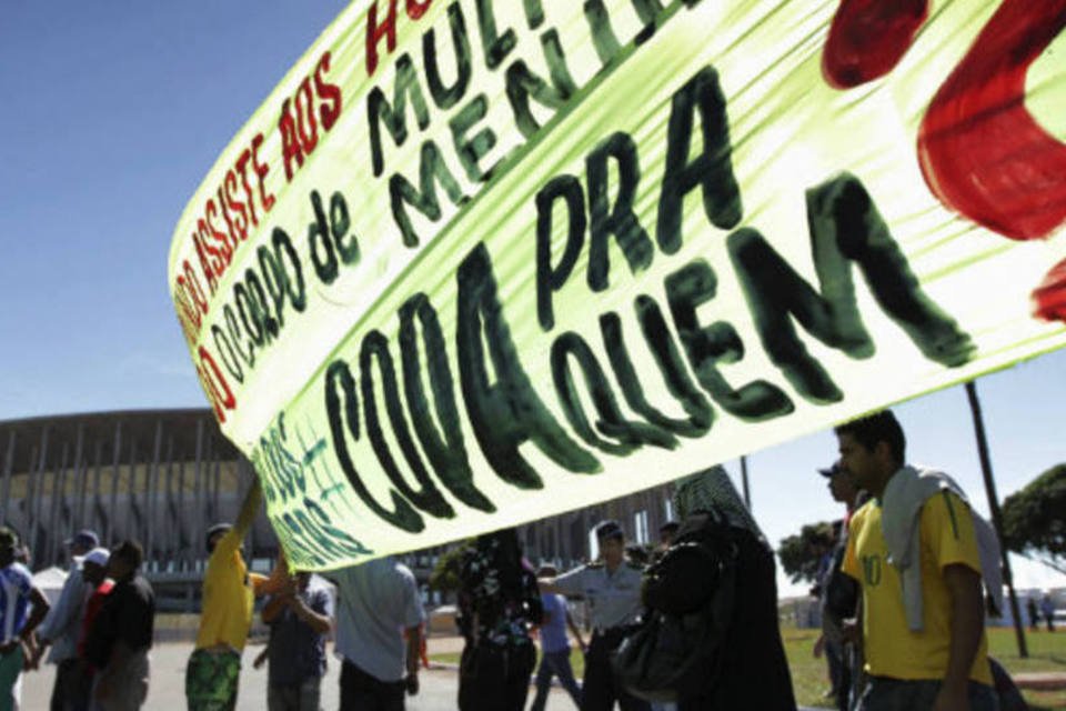 Protesto na região do Castelão tem confronto com PM