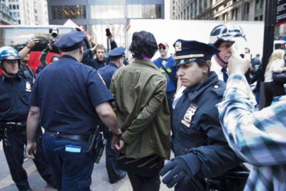 Manifestantes protestam contra resgate de empresas em Wall Street