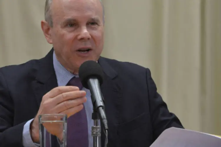 
	O ministro da Fazenda, Guido Mantega: &quot;a previs&atilde;o de receita foi revisada e a nova proje&ccedil;&atilde;o foi feita em bases bem conservadoras&quot;, disse
 (Wilson Dias/ABr)