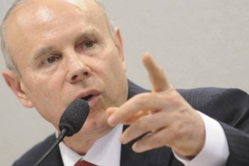 Situação grega tem saída, diz Mantega