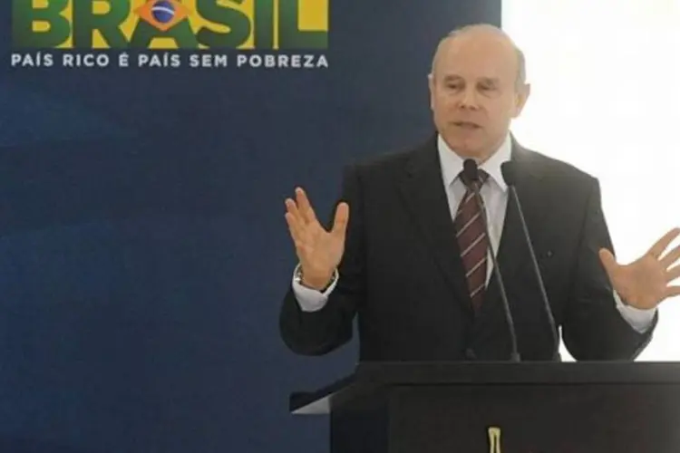 Mantega destacou que os investimentos no país têm crescido a um ritmo superior à expansão do PIB e do consumo (Wilson Dias/Agência Brasil)