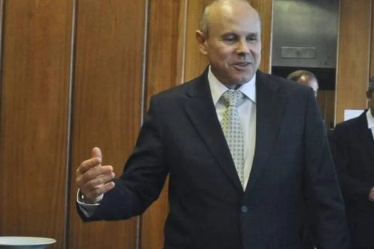 Mantega: "quando o real se valoriza, encarece a mercadoria brasileira, tanto no mercado externo quanto no interno" (Elza Fiúza/ABr)