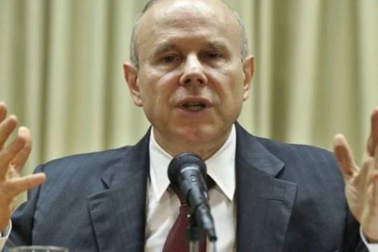 Guido Mantega prometeu que a redução das despesas públicas vai continuar (Marcello Casal Jr/ABr)