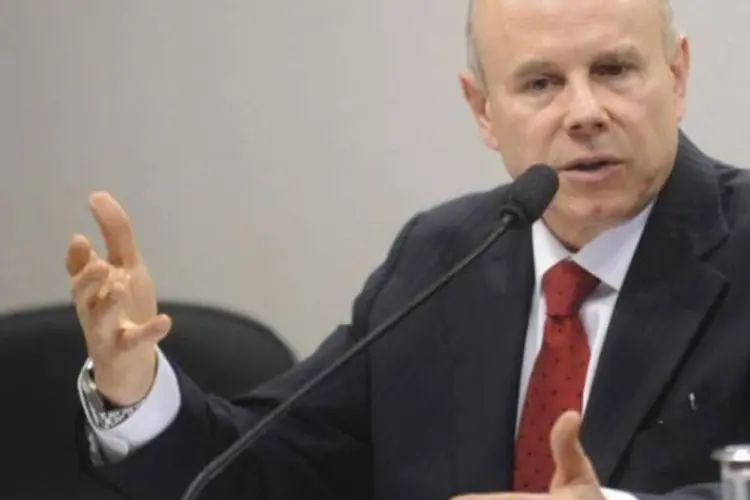 Mantega: "Espero não ter que usar nem as políticas monetárias nem as políticas fiscais, mas se a economia não estiver tendo o desempenho esperado, nós poderemos usar" (Wilson Dias/ABr)