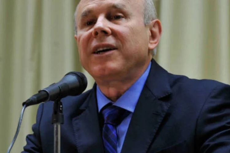 
	Guido Mantega: &quot;periodicamente haver&aacute; reajuste e essa &eacute;, digamos, a regra, e n&atilde;o anunciamos com anteced&ecirc;ncia&quot;
 (Antonio Cruz/ABr)