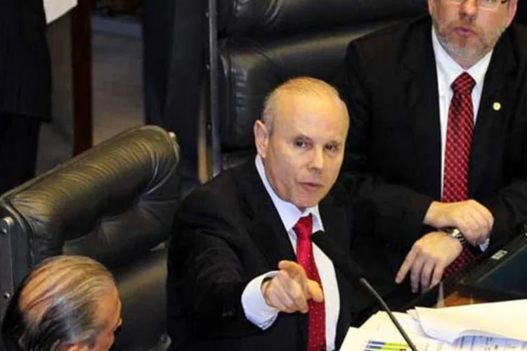 Mantega: alta dos juros nos EUA pode derrubar preço das commodities e ajudar ministro (Renato Araújo/Agência Brasil)