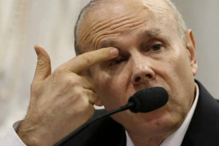 
	Mantega lembrou que o governo anunciou a libera&ccedil;&atilde;o para os bancos de parte dos compuls&oacute;rios para que os recursos fossem usados em empr&eacute;stimos para investimento de longo prazo
 (REUTERS/Ueslei Marcelino)