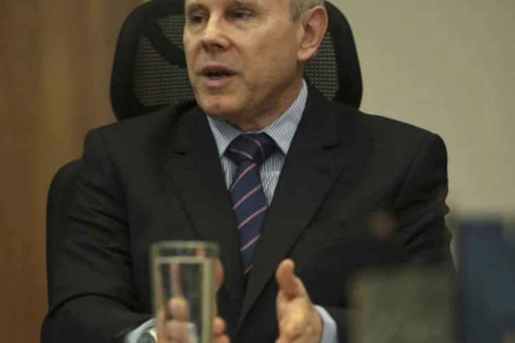 
	Guido Mantega: o ministro da Fazenda afirmou que o reajuste dos combust&iacute;veis n&atilde;o se pauta pela evolu&ccedil;&atilde;o do c&acirc;mbio
 (REUTERS/Ueslei Marcelino)