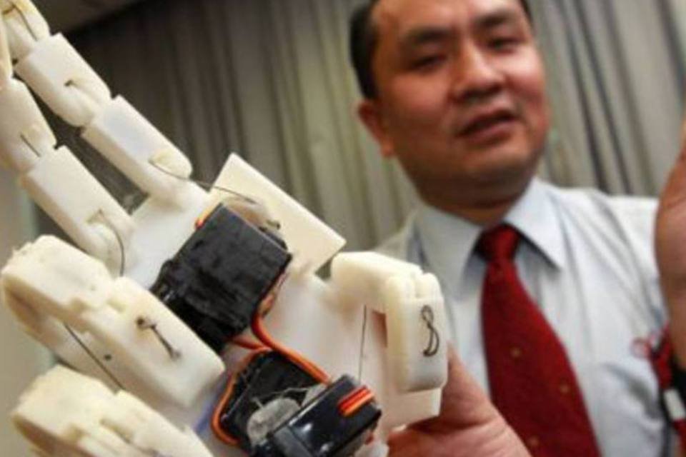 Mão robótica permite toque através da web