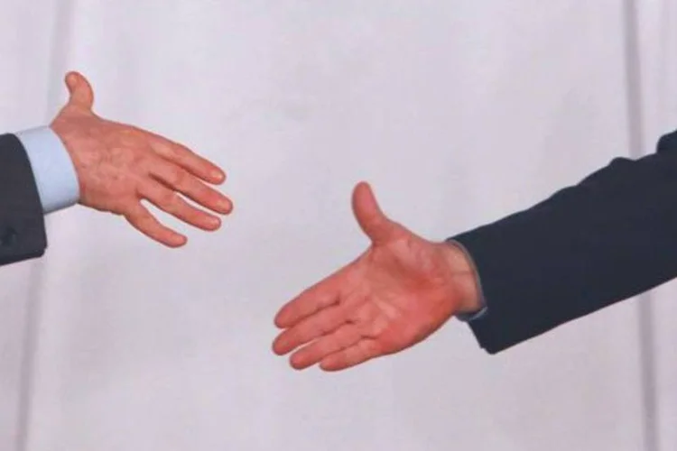 
	&Eacute; importante ter uma boa conviv&ecirc;ncia com os vizinhos

