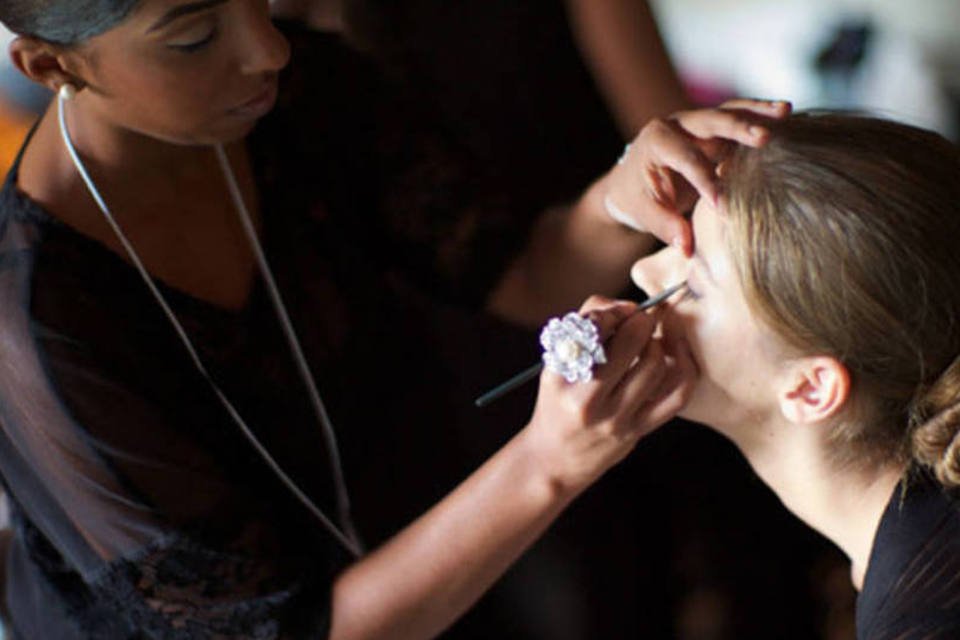 Sephora oferece maquiagem gratuita feita por profissionais da Dior
