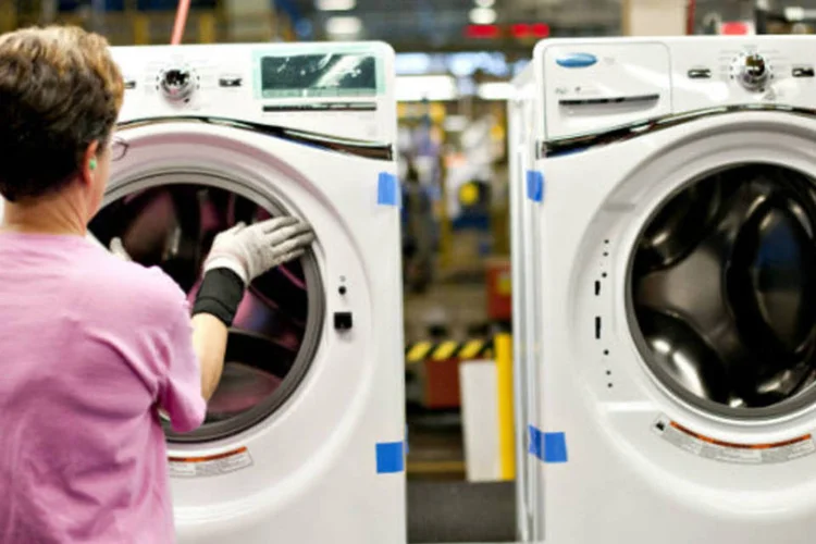 
	A Whirlpool teve lucro l&iacute;quido de US$ 177 milh&otilde;es (US$ 2,21 por a&ccedil;&atilde;o) no segundo trimestre deste ano
 (Daniel Acker/Bloomberg)