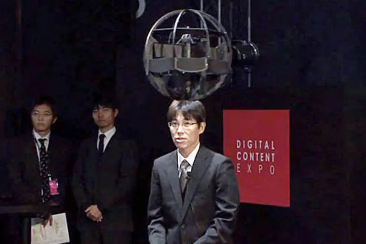 
	Desenvolvida pelo Minist&eacute;rio da Defesa do Jap&atilde;o, m&aacute;quina &eacute; capaz de atingir at&eacute; 60 km/h e pode pousar em qualquer altitude e superf&iacute;cie
 (Reprodução/Exame.com)