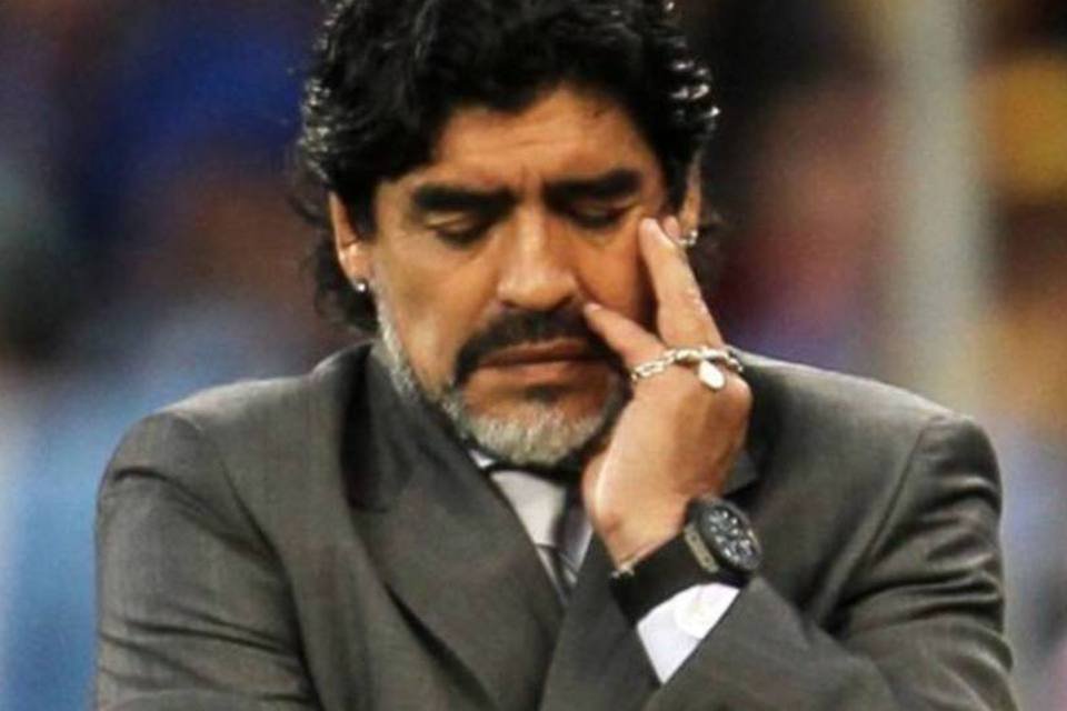 Maradona chama ex-genro Agüero de cagão