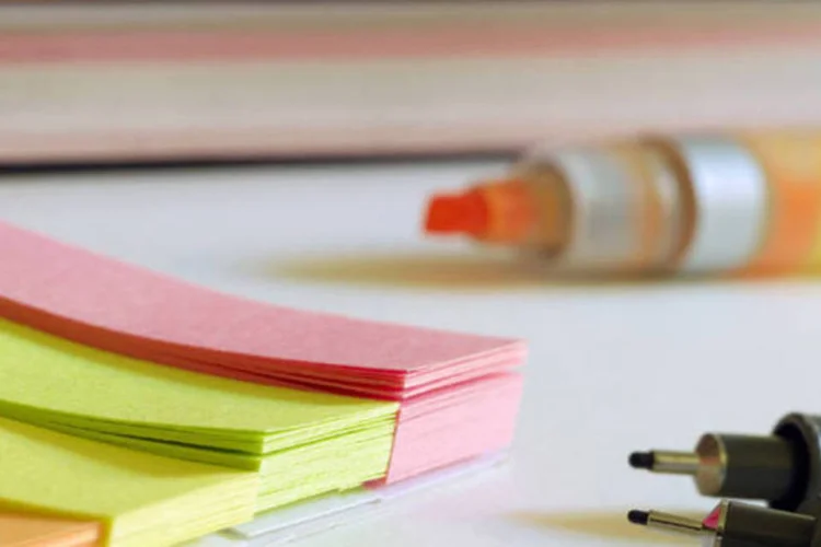 Divida as disciplinas em tópicos e estabeleça prioridades no programa de estudo (Francisco Javier Alcerreca Gomez/ Dreamstime.com)