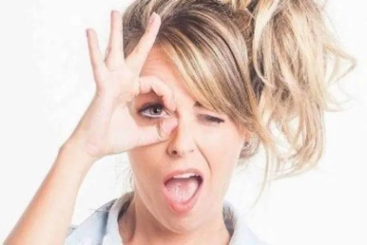 Marcela Tavares: a 'facebooker sem filtro', como é conhecida, irritou a plateia do espaço Melrose Ballroom, neste sábado, ao dizer que "o Brasil é horrível" (Reprodução/Instagram)
