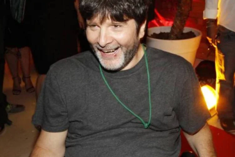 Curiosamente, "Deus É Um DJ" foi escrita em 1998. "Um ano antes da primeira versão do programa Big Brother ir ao ar", lembra o diretor Paiva (Rafael Cusato/Contigo)