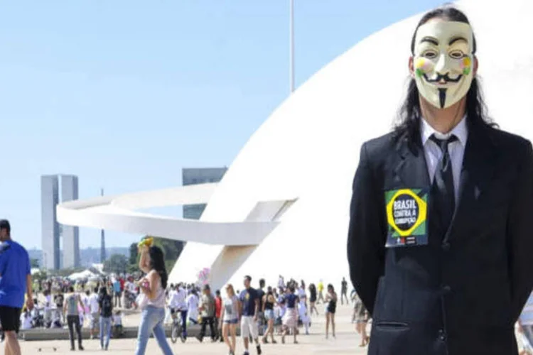 
	Bras&iacute;lia: influenciados por movimentos como a Primavera &Aacute;rabe, esses grupos come&ccedil;aram a se organizar pela internet no ano passado
 (Antonio Cruz/Agência Brasil)