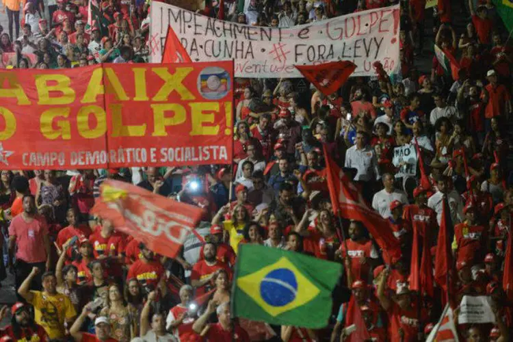 
	Marcha contra o impeachment: a maior manifesta&ccedil;&atilde;o deve ocorrer em S&atilde;o Paulo, onde s&atilde;o esperados de 120 mil a 200 mil participantes, de acordo com os organizadores
 (Fabio Rodrigues Pozzebom/ABr)