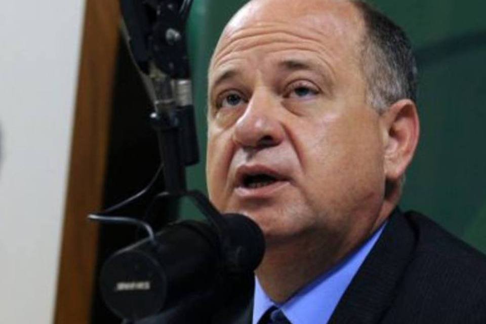 Ministro destaca renovação da RGR para setor elétrico