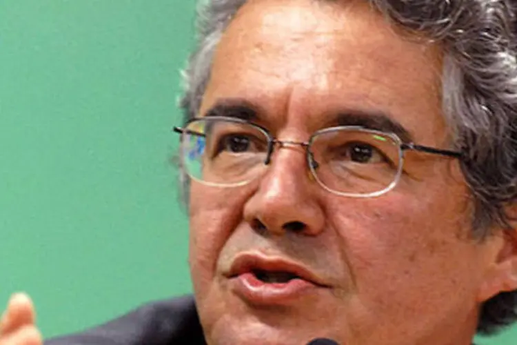 Ministro Marco Aurélio defere candidatura de Roriz (.)
