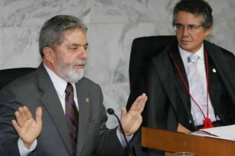 Lula foi criticado por Marco Aurélio Mello, ministro do STF e do TSE.  (.)