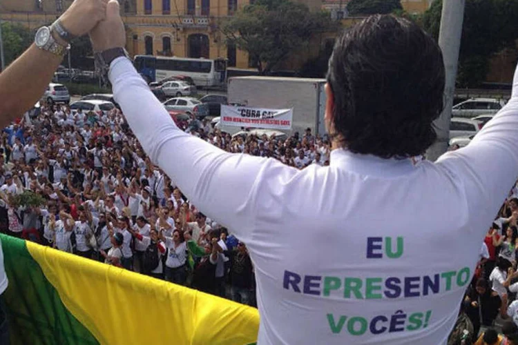 
	Feliciano: &quot;para completar o time, tamb&eacute;m estar&aacute; presente o deputado Jair Bolsonaro&quot;
 (Divulgação/Twitter de Marco Feliciano)