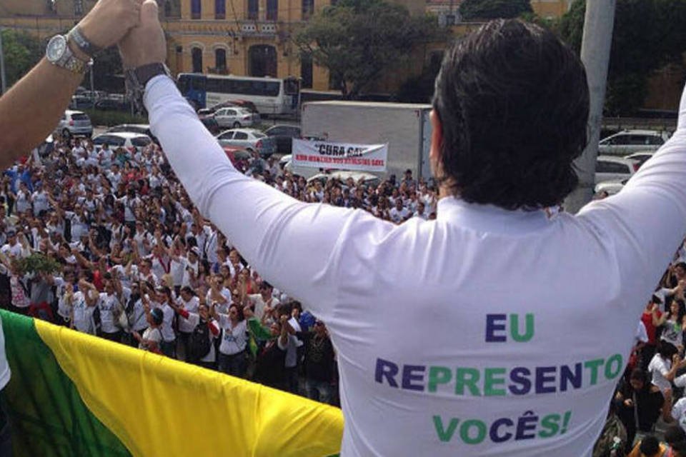 Marcha para Jesus tem Feliciano e protesto político