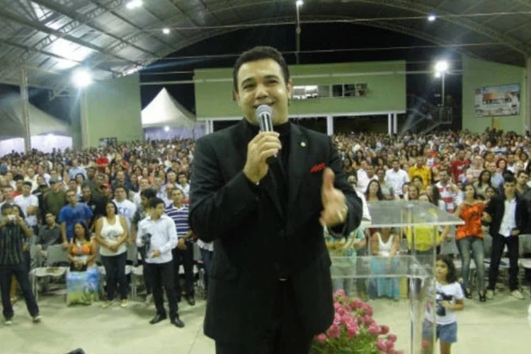 
	Deputado Marco Feliciano: ao longo do dia, o presidente da C&acirc;mara apelou ao l&iacute;der do PSC que convencesse Feliciano a deixar o comando do colegiado
 (Divulgação)