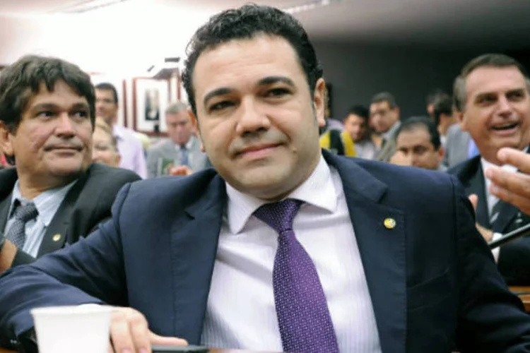 
	Defesa de Marco Feliciano afirma que Patr&iacute;cia L&eacute;lis ter&aacute; que responder na justi&ccedil;a pelas acusa&ccedil;&otilde;es que faz ao parlamentar. &quot;N&atilde;i ficar&aacute; impune&quot;, diz advogado
 (Agência Câmara)