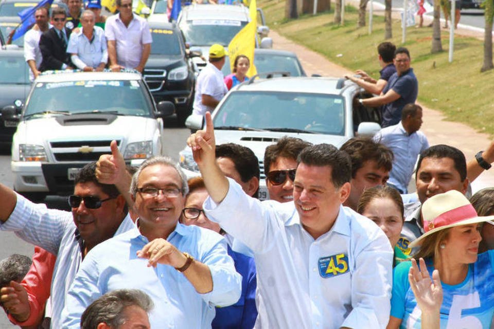 Perillo vence Iris Rezende pela 3ª vez e se reelege em Goiás
