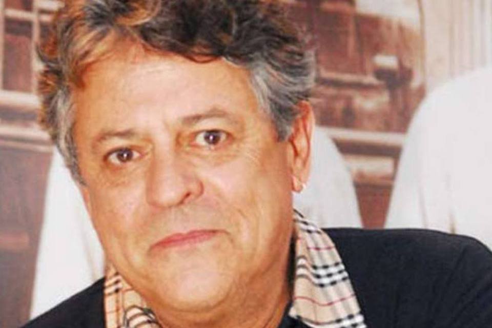 Diretor Marcos Paulo deixa hospital em São Paulo