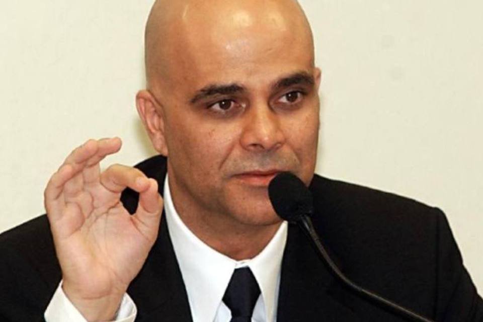 Barbosa pede parecer da PGR sobre transferência de Valério