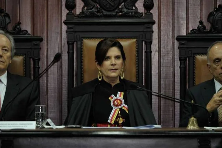 Posse da ministra Maria Elizabeth Rocha no cargo de presidenta do Superior Tribunal Militar (José Cruz/Agência Brasil)