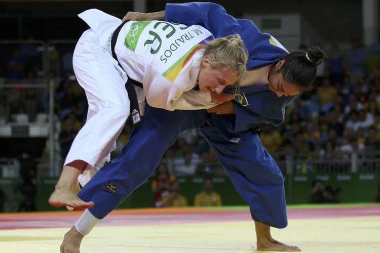 
	Vit&oacute;ria: Mariana ir&aacute; enfrentar nas quartas de final a israelense Yarden Gerbi, campe&atilde; mundial em 2013, no Rio
 (REUTERS/Toru Hanai)