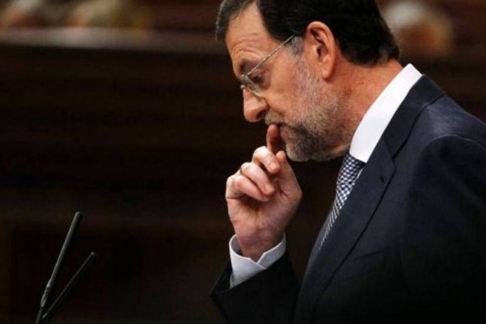 Rajoy reitera que não pedirá ajuda à UE até saber condições