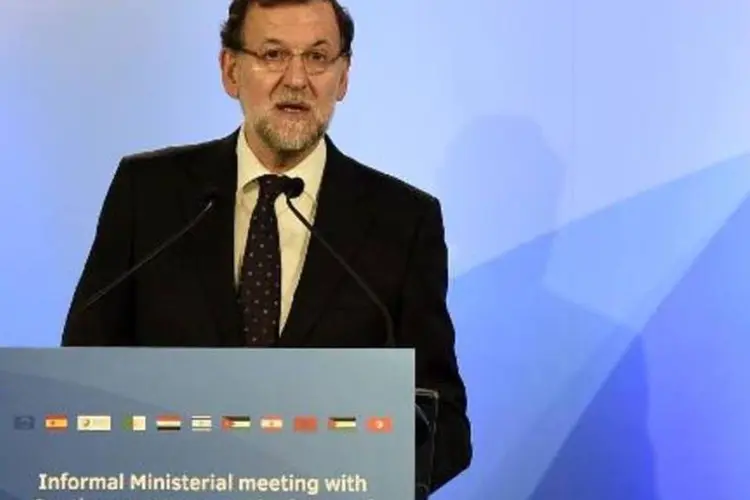 
	O primeiro-ministro espanhol, Mariano Rajoy, disse que a na&ccedil;&atilde;o ter&aacute; de escolher entre o crescimento econ&ocirc;mico e problemas similares ao da Gr&eacute;cia
 (Lluis Gene/AFP)