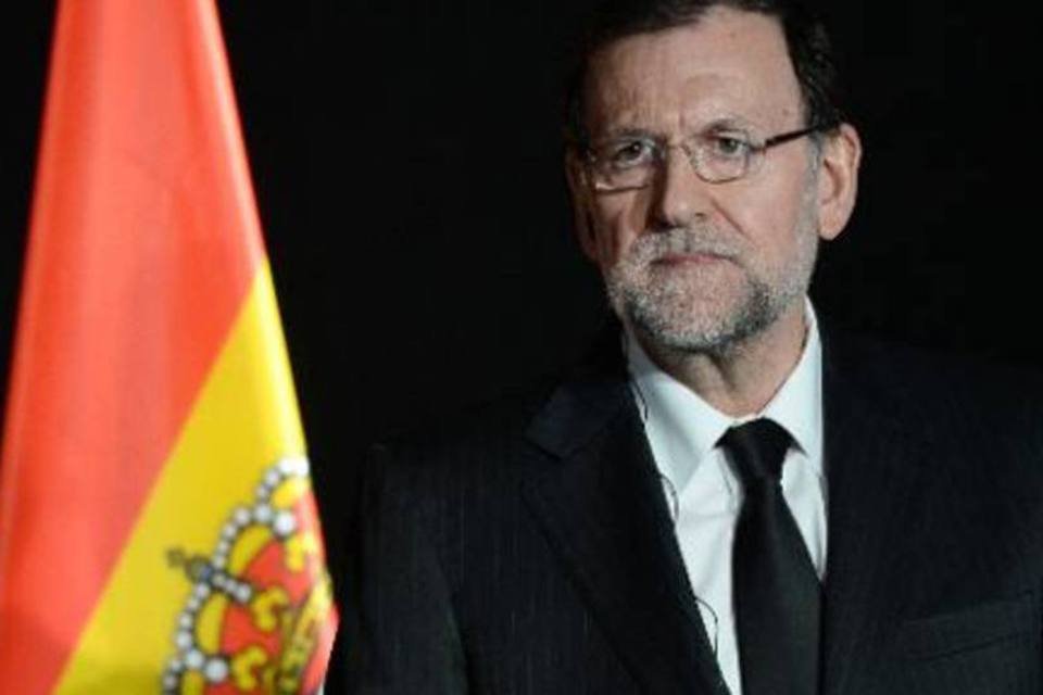 Líder socialista tentará formar governo se Rajoy renunciar