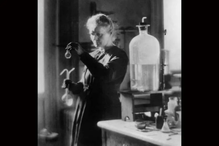 Marie Curie é uma das maiores cientistas do mundo (Hulton Archive/Getty Images)