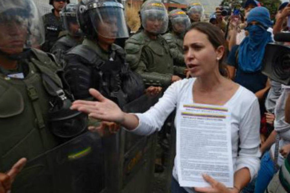 Opositora venezuelana perde mandato após ir à OEA