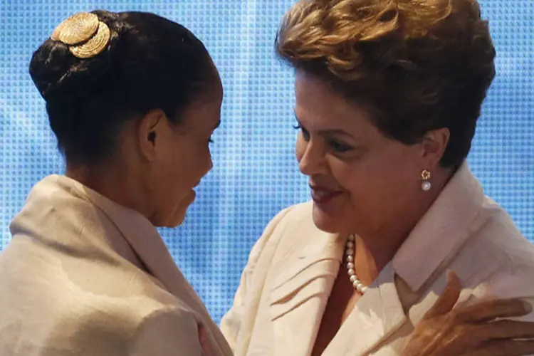 
	Candidatas &agrave; Presid&ecirc;ncia Marina Silva e Dilma Rousseff durante debate da Band
 (Paulo Whitaker/Reuters)