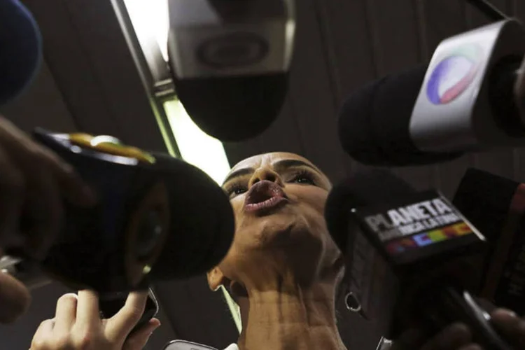 
	Marina Silva conversa com jornalistas ap&oacute;s sabatina do jornal O Estado de S. Paulo
 (Nacho Doce/Reuters)